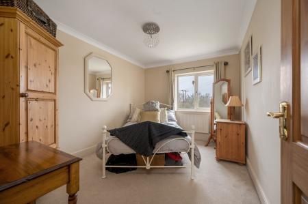 4 bedroom Semi-detached house for sale in Searson Close, Tallington