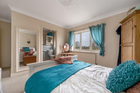 4 bedroom Semi-detached house for sale in Searson Close, Tallington