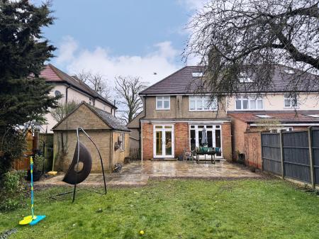 4 bedroom Semi-detached house for sale in Roman Bank, Stamford