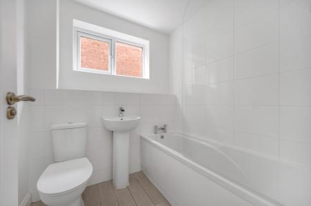 4 bedroom Detached house for sale in Woodhead Close, Stamford