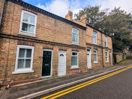2 bedroom Terraced House for sale in Brazenose Lane, Stamford, PE9