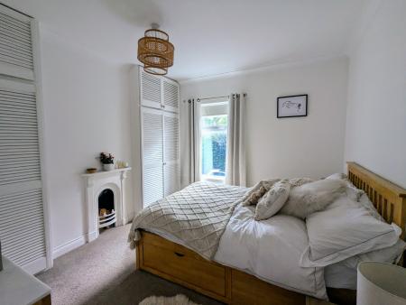 2 bedroom Terraced House for sale in Brazenose Lane, Stamford, PE9