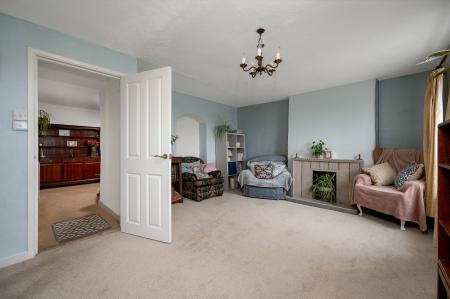 3 bedroom Semi-detached house for sale in Stamford Road, Easton On The Hill