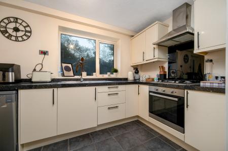 2 bedroom End of terrace house for sale in West Street Gardens, Stamford