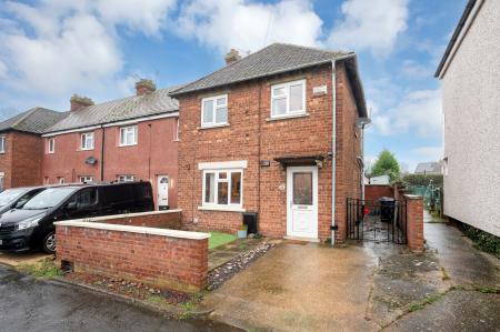 3 bedroom End of terrace house for sale in Gloucester Road, Stamford