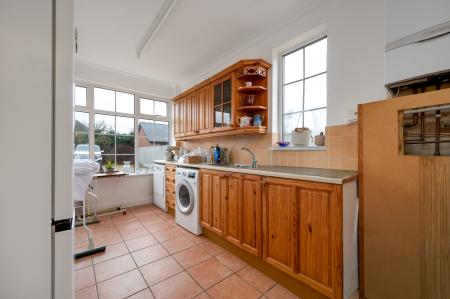 3 bedroom Detached house for sale in Main Road, Tallington