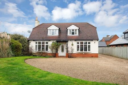 3 bedroom Detached house for sale in Main Road, Tallington