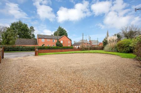 3 bedroom Detached house for sale in Main Road, Tallington