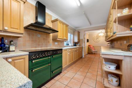 3 bedroom Detached house for sale in Main Road, Tallington