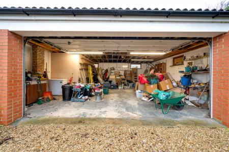 3 bedroom Detached house for sale in Main Road, Tallington