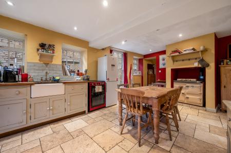 5 bedroom Detached house for sale in Church Road, Ketton