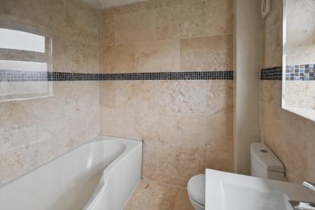 3 bedroom Terraced House for sale in Nairn Road, Stamford, PE9