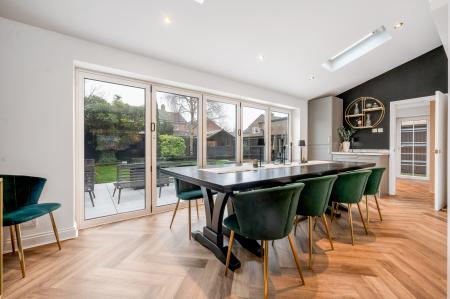 4 bedroom Detached house for sale in Cedar Road, Stamford