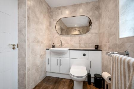 4 bedroom Detached house for sale in Cedar Road, Stamford