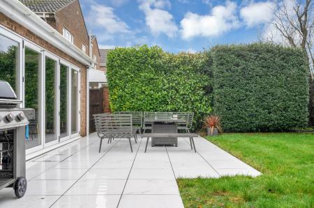 4 bedroom Detached house for sale in Cedar Road, Stamford