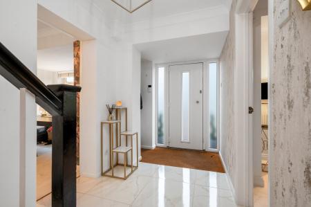 4 bedroom Detached house for sale in Cedar Road, Stamford