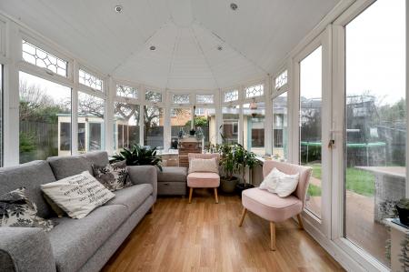 4 bedroom Detached house for sale in Primrose Way, Stamford