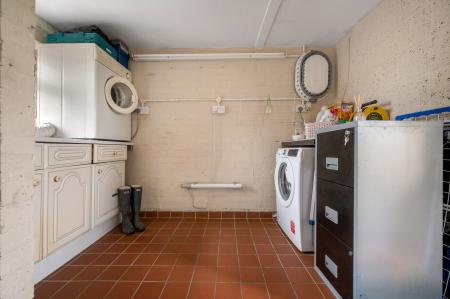 3 bedroom Semi-detached house for sale in Masterton Road, Stamford