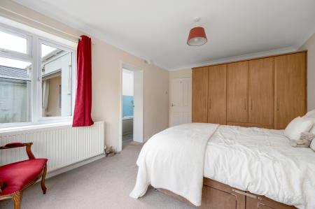 3 bedroom Detached bungalow for sale in Roman Bank, Stamford