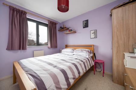 3 bedroom Semi-detached house for sale in Avocet Close, Essendine