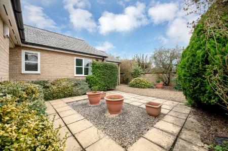 3 bedroom Detached bungalow for sale in Rosamundi, Little Casterton