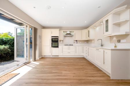 4 bedroom Town house for sale in Anseres Place, Stamford