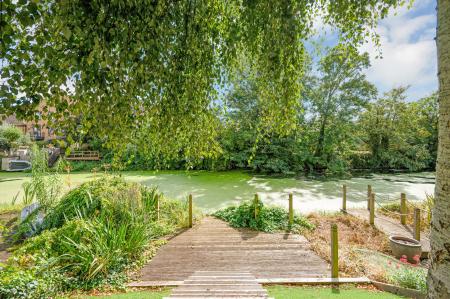 4 bedroom Town house for sale in Anseres Place, Stamford