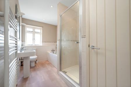 4 bedroom Town house for sale in Anseres Place, Stamford