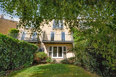 4 bedroom Town house for sale in Anseres Place, Stamford