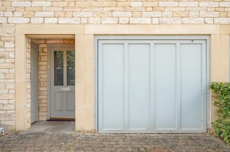 4 bedroom Town house for sale in Anseres Place, Stamford