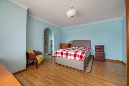 2 bedroom Detached house for sale in Queens Walk, Stamford