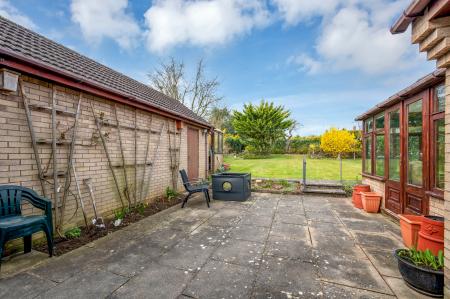 2 bedroom Detached house for sale in Queens Walk, Stamford