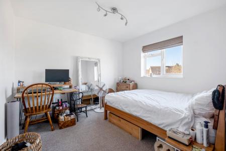 3 bedroom Semi-detached house for sale in Kesteven Road, Stamford
