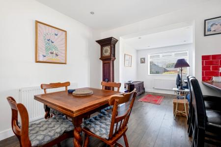 3 bedroom Semi-detached house for sale in Kesteven Road, Stamford