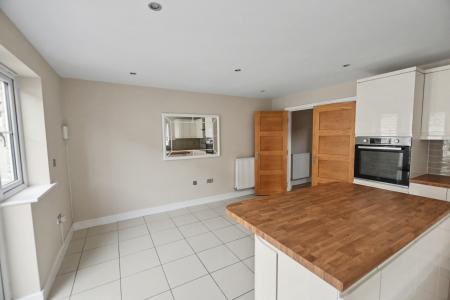 4 bedroom Town house for sale in Woodbridge Mews, Stamford