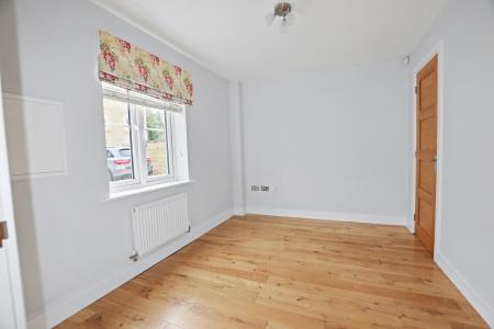 4 bedroom Town house for sale in Woodbridge Mews, Stamford