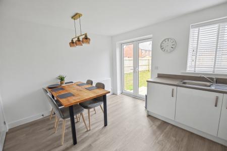 2 bedroom Semi-detached house to let in Sovereign Way, Stamford, PE9