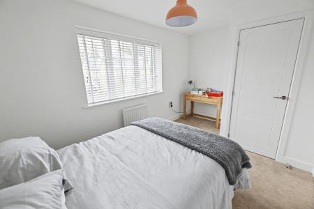 2 bedroom Semi-detached house to let in Sovereign Way, Stamford, PE9