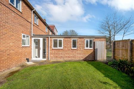 3 bedroom End of terrace house for sale in Newport Way, Ufford