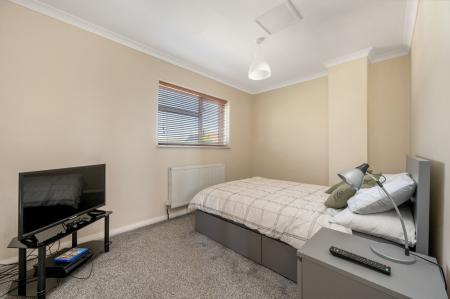 3 bedroom End of terrace house for sale in Newport Way, Ufford