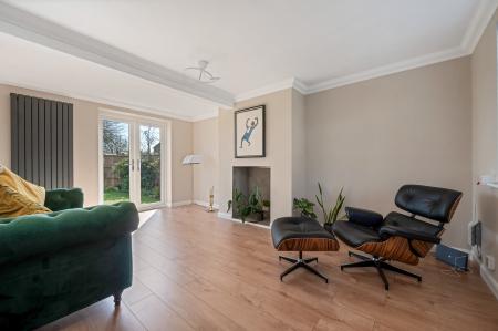 3 bedroom End of terrace house for sale in Newport Way, Ufford