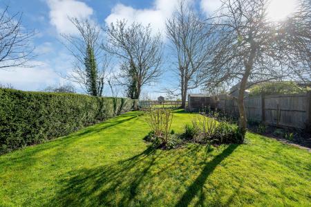 3 bedroom End of terrace house for sale in Newport Way, Ufford