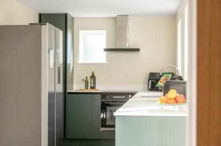 3 bedroom End of terrace house for sale in Newport Way, Ufford