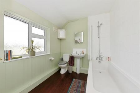 3 bedroom Terraced House to let in Rutland Road, Stamford, PE9