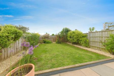 3 bedroom Terraced House to let in Rutland Road, Stamford, PE9