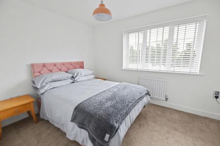 2 bedroom Semi-detached house to let in Sovereign Way, Stamford, PE9