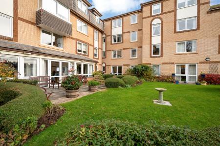 1 bedroom Retirement property for sale in Newcomb Court, Stamford, PE9