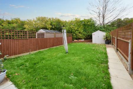 2 bedroom Terraced House for sale in Cheshire Close, Stamford, PE9