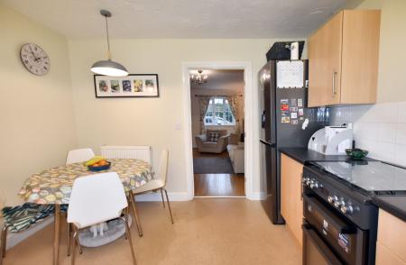 2 bedroom Terraced House for sale in Cheshire Close, Stamford, PE9