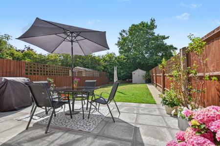 2 bedroom Terraced House for sale in Cheshire Close, Stamford, PE9